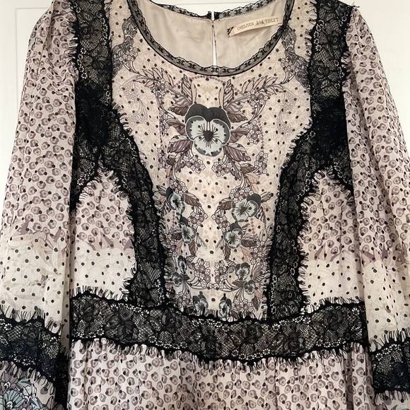 chelsea and violet maxi dress